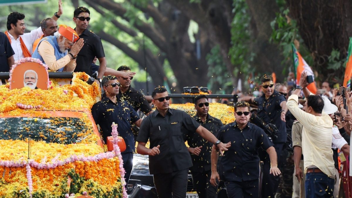 Karnataka Election 2023: PM Narendra Modi Bowed To Anjaneya Statue During The Road Show 