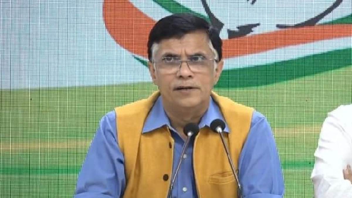 Congress leader Pawan Khera alleged errors in EVM Machines