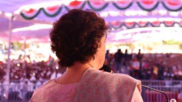 Modi say congress insulted Modi 91 times, do you know how much you insulted our family: Priyanka Modi say congress insulted Modi 91 times, do you know how much you insulted our family: Priyanka