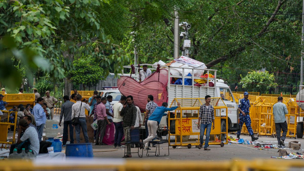 Delhi Police registers FIR against protesting wrestlers