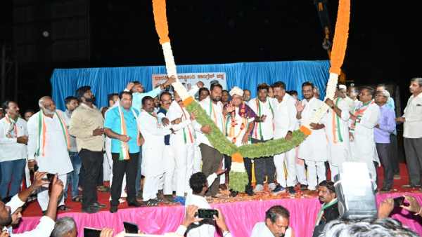 Jagadish Shettar Supporters left BJP And Joined Congress At Hubballi