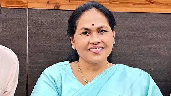 Union Minister Shobha Karandlaje Fierce Attack Against Randeep Singh Surjewala