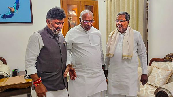Siddaramaiah And DK Shivakumar To Fly for Delhi Once More Before The CM Swearing-in Ceremony