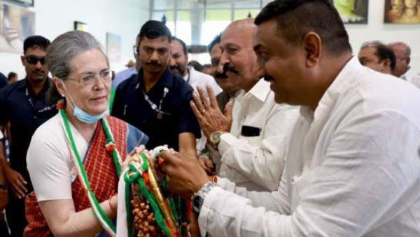 Congress leader Sonia Gandhi landed in hubballi