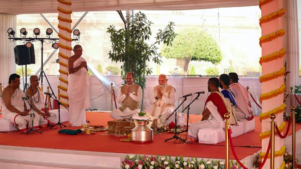 Tribute To Veer Savarkar