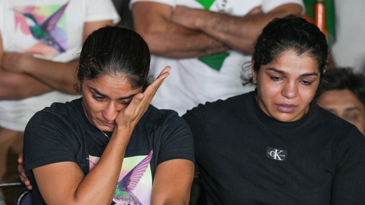 Wrestlers Protest: Will Throw Our Medals in Ganga Says Wrestlers in Delhi Wrestlers Protest: Will Throw Our Medals in Ganga Says Wrestlers in Delhi