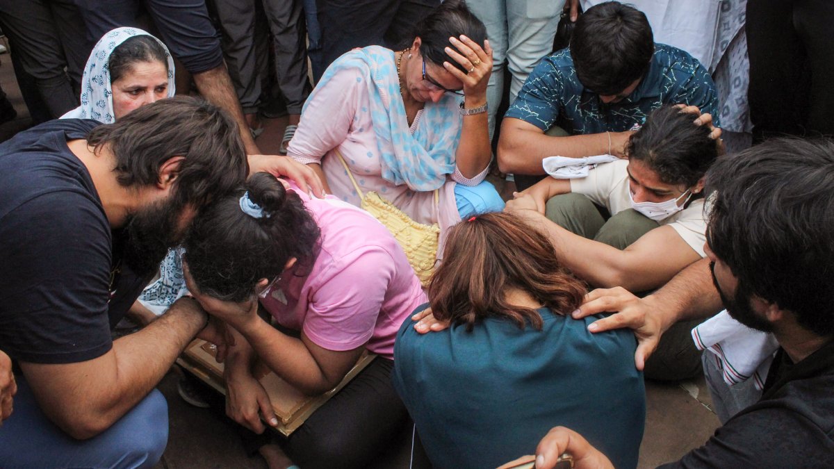 World wrestling body threatens to suspend Wrestling Federation of India 