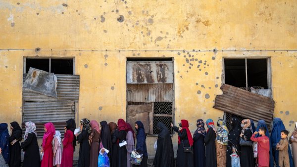 Almost 80 Schoolgirls Poisoned, Hospitalised in Afghanistan Almost 80 Schoolgirls Poisoned, Hospitalised in Afghanistan