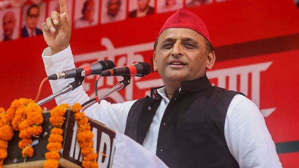 Akhilesh Yadav playing new strategy Akhilesh Yadav playing new strategy