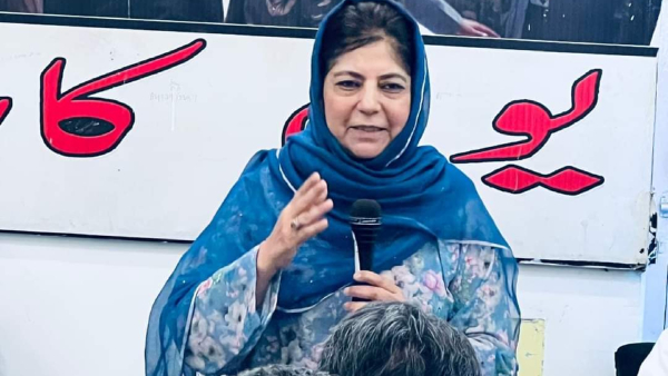 Army jawans barging into mosques Army jawans barging into mosques