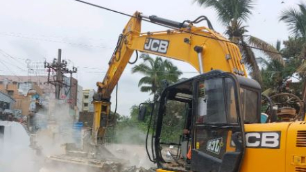 BBMP Has Cleared Who Encroachment Of RajaKaluve In Doddanekundi At Mahadevpur Zone