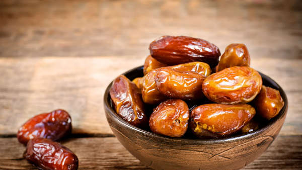  benefits of eating soaked dry dates