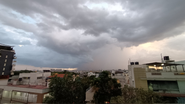Bengaluru Rain Alert: City to Witness Thunderstorm and High Speed Winds
