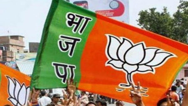 Center Involving Dharma Gurus In Politics By Seeking Opinions On Uniform Civil Code, KCR alleged