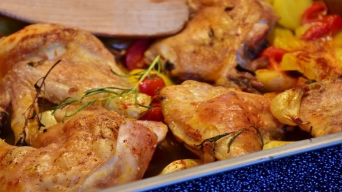 Indias Makhani is the third best chicken dish in the world, how many ratings for which country?