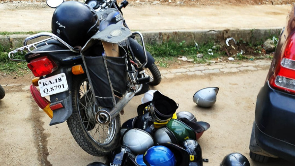 Wear the full Face, Ear cover helmet Wear the full Face, Ear cover helmet