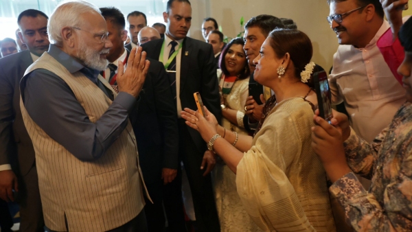 Congress Slams PM Modi over his visit to USA
