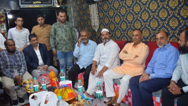 Health Minister Dinesh Gundu rao honored to Muslim family who donated organs