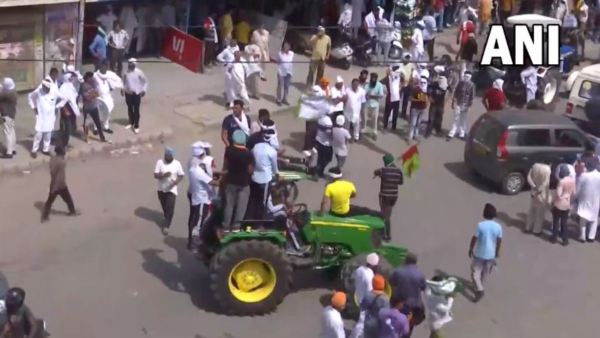Farmers In Haryanas Kurukshetra Block National Highway To Delhi