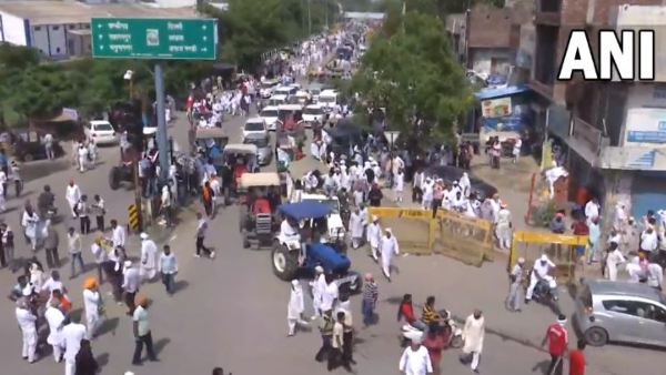Farmers In Haryanas Kurukshetra Block National Highway To Delhi