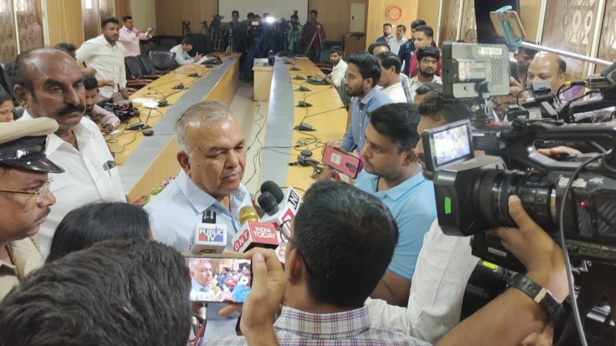 Free bus travel for women across Karnataka: Private bus owners fear losses - Ground Report Free bus travel for women across Karnataka: Private bus owners fear losses - Ground Report