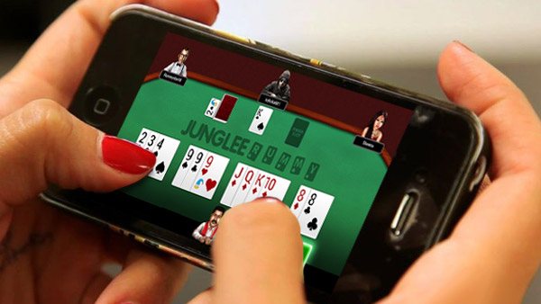 A 13-year-old girl in China wiped out 52 Lakh on Mobile gaming