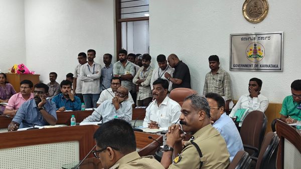 Order to read Constitution preamble regularly in schools and colleges: Minister HC Mahadevappa Order to read Constitution preamble regularly in schools and colleges: Minister HC Mahadevappa