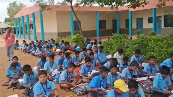 Moraba Villagers Protest Against Transfer Of Physical Education Teacher