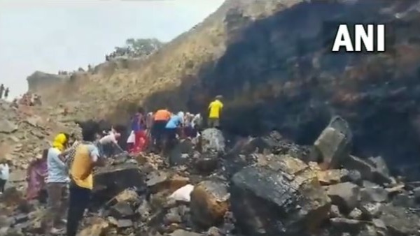 Illegal Coal Mine Collapses in Jharkhand, 3 Killed Illegal Coal Mine Collapses in Jharkhand, 3 Killed