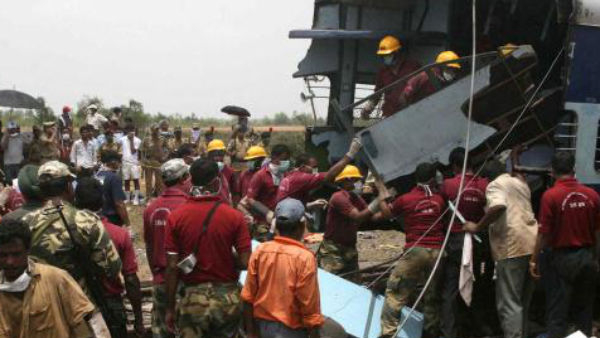 Even after 13 years of train accident, father is searching for his daughter!