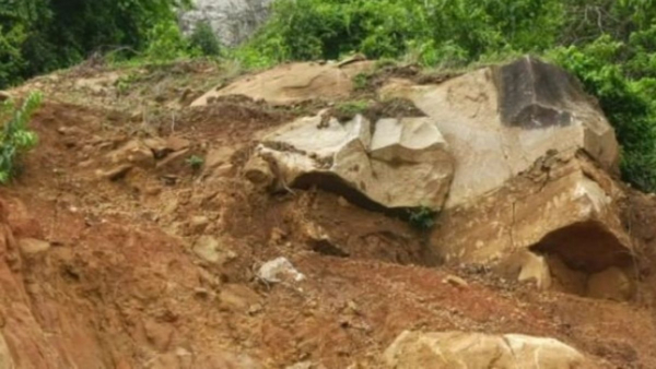 Hill digging, Baitakhol villages People are worried