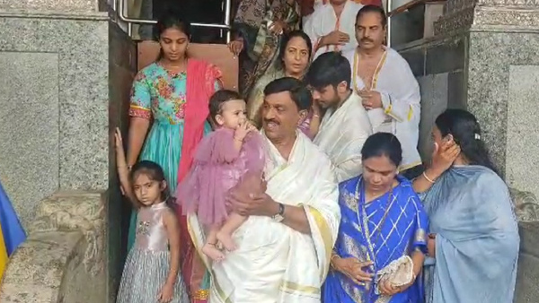 KL Rahul Visits Dharmasthala Temple today