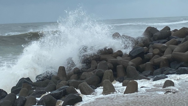 Mangaluru Sea Side Has Been Restricted