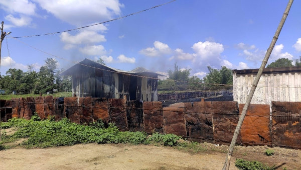 Mob of 1200-1500 Led by Women Stops Military Operation, Army Releases 12 Militants 