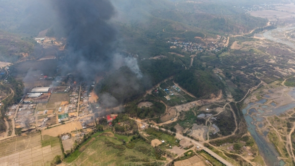 Manipur violence: Mobs clash with security forces in Imphal; attempts at torching houses of BJP leaders