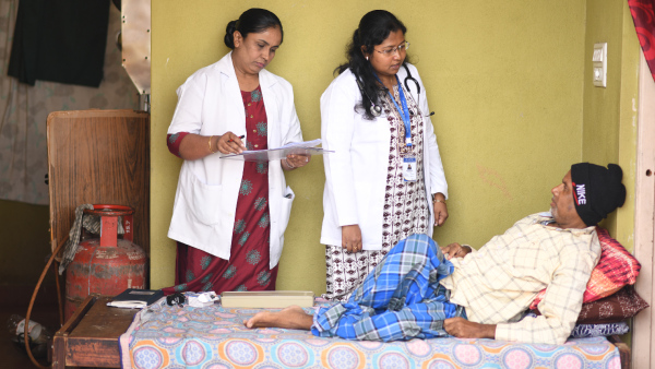 Free health service to poor patients from Upashamana Araike in Mysuru district Free health service to poor patients from Upashamana Araike in Mysuru district