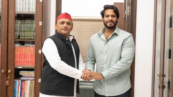 Nikhil Kumaraswamy Met Akhilesh Yadav