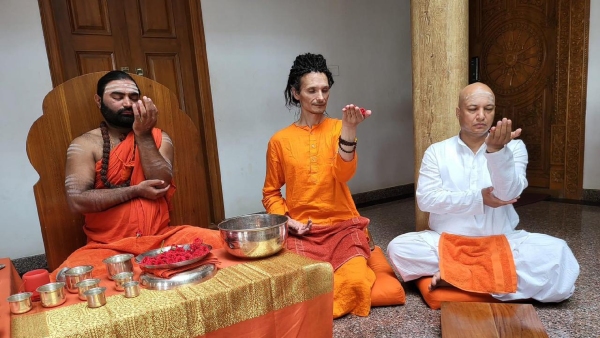 Victor Truviano Has Visited The Panchamasali Peetha Of Davangere