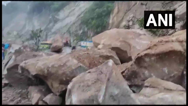 Heavy floods: 200 people stranded in Himachal Pradeshs Bagipul area 