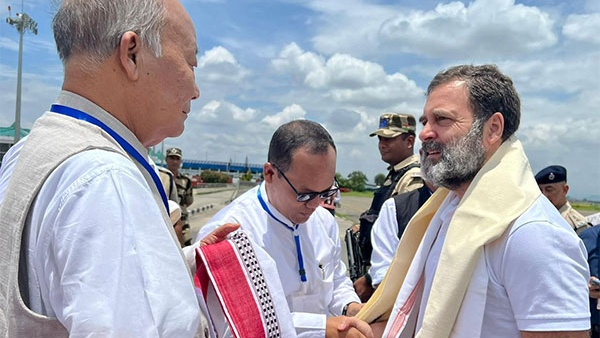 Police stopped Rahul Gandhi Police stopped Rahul Gandhi