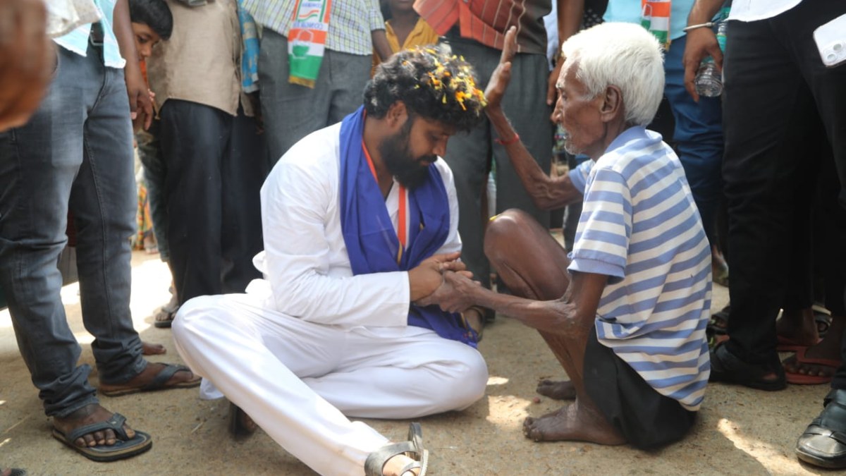 Pradeep Eshwar namaste chikkaballapur programe