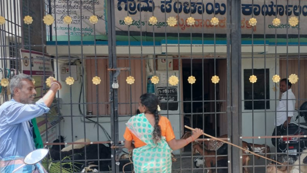  A farmer protest for house grant in Mailanayakanahalli village