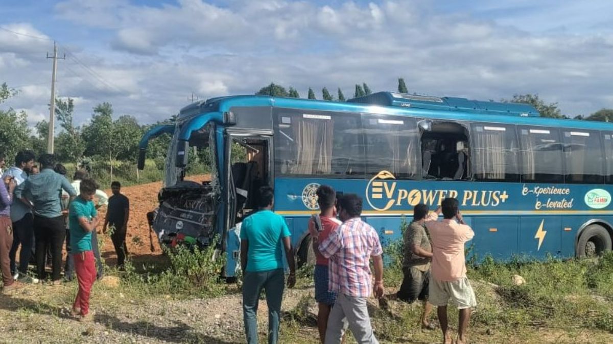 KSRTC Bus And Bolero Accident In Bengaluru-Mysuru Expressway