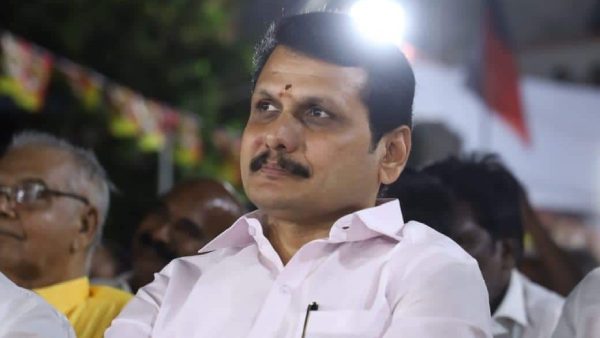  The Tamil nadu DMK minister Senthil Balaji fell anf cry in the ambulance