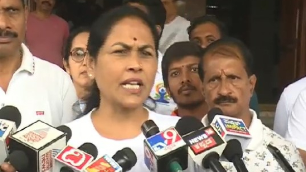 Union Minister Shobha Karandlaje Lashes Out At Congress