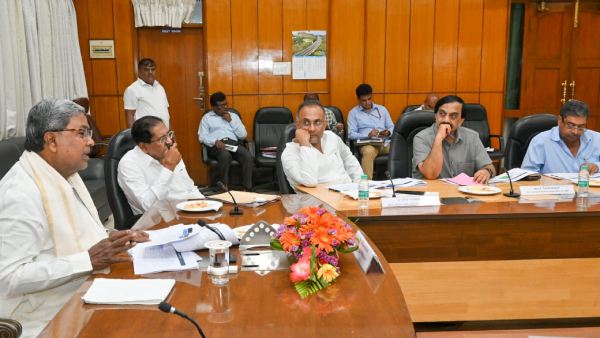 CM Siddaramaiah Reviewed Progress National Health Campaign, Instruct Rectify Gap Health Service