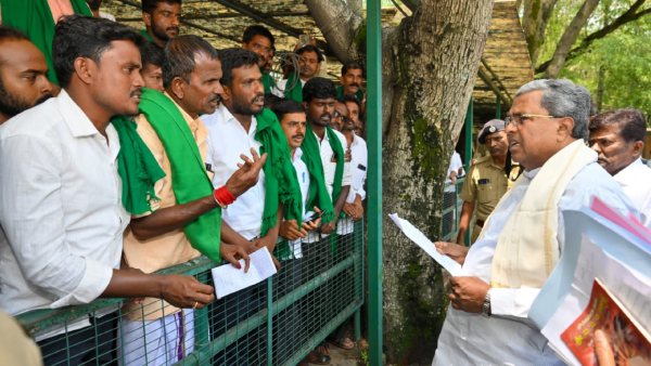 Guarantee war between Congress & BJP is reached next level 