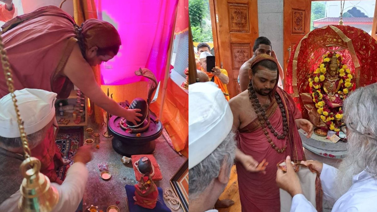 Sringeri Seers Pooja to Sharadambe idol at Kashmirs Twital today Sringeri Seers Pooja to Sharadambe idol at Kashmirs Twital today