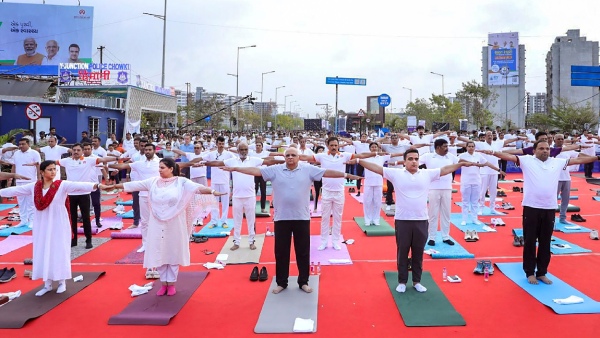 Gujarats Surat yoga performance holds Guinness record 