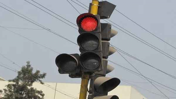 Bengalurus traffic signals are now smart, Riders cant wait too long? 